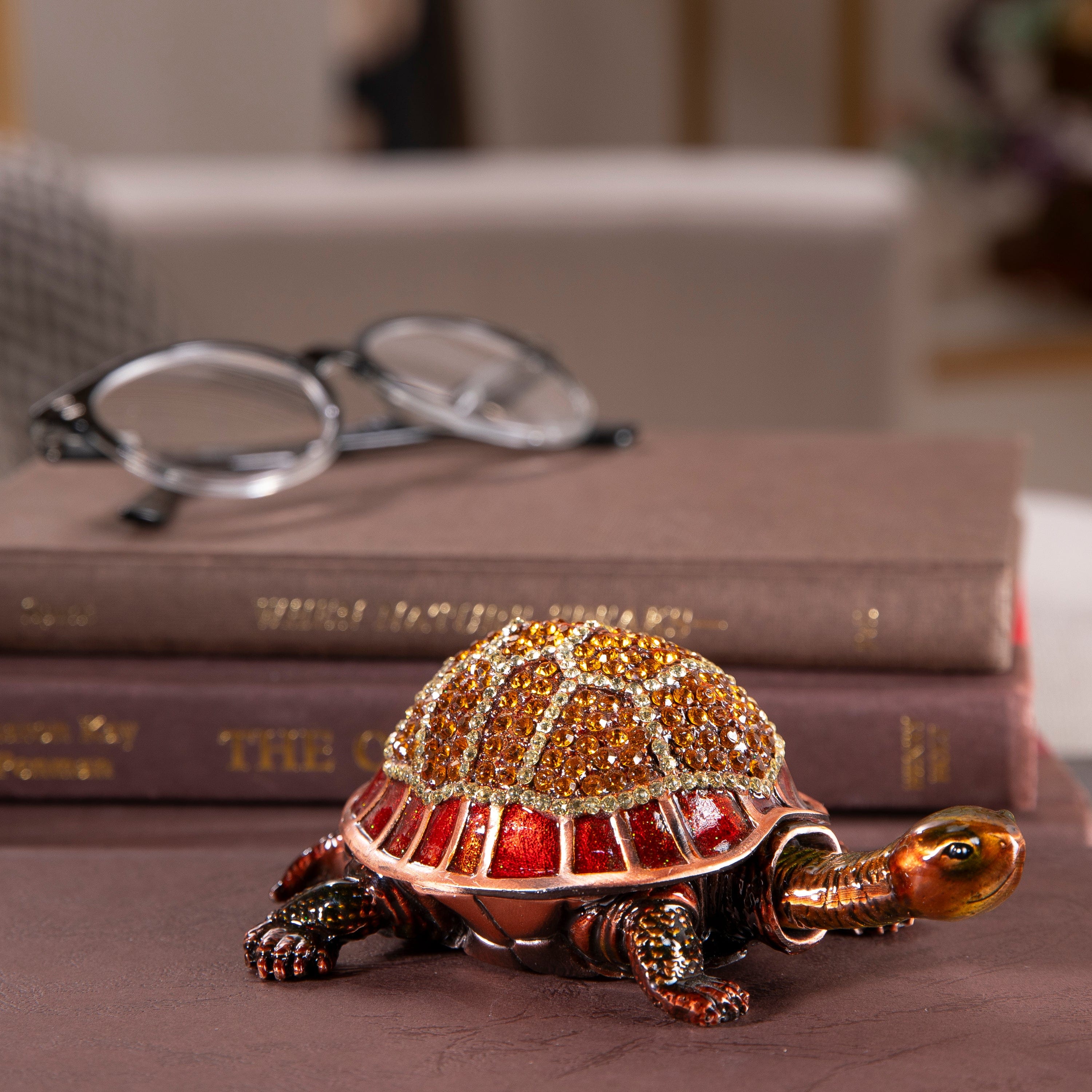 Kalifano Vanity Figurine Tortoise Figurine Keepsake Box made with Crystals SVA-121