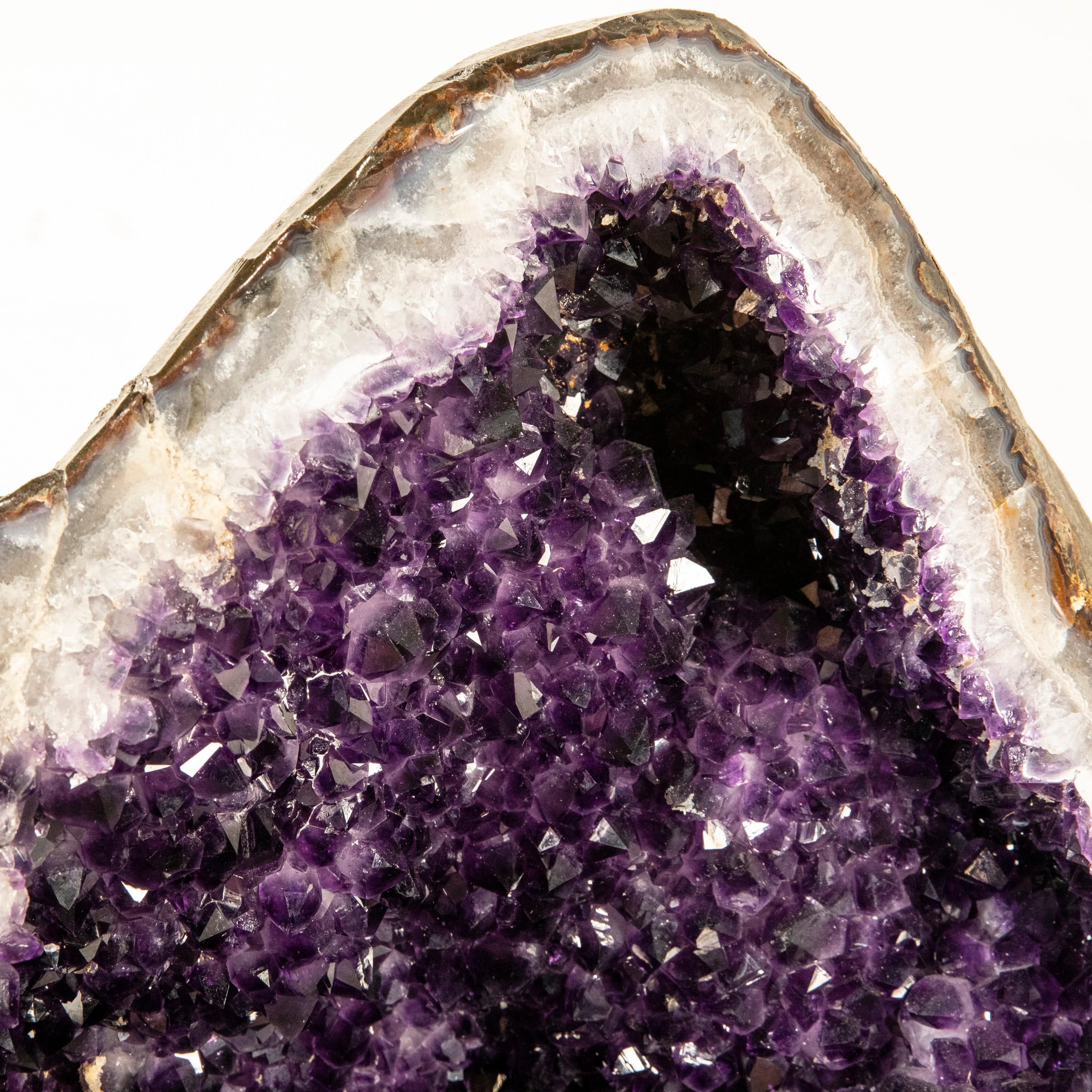 Kalifano Amethyst Amethyst Geode - 35 in. / 121 lbs UAG26000.001