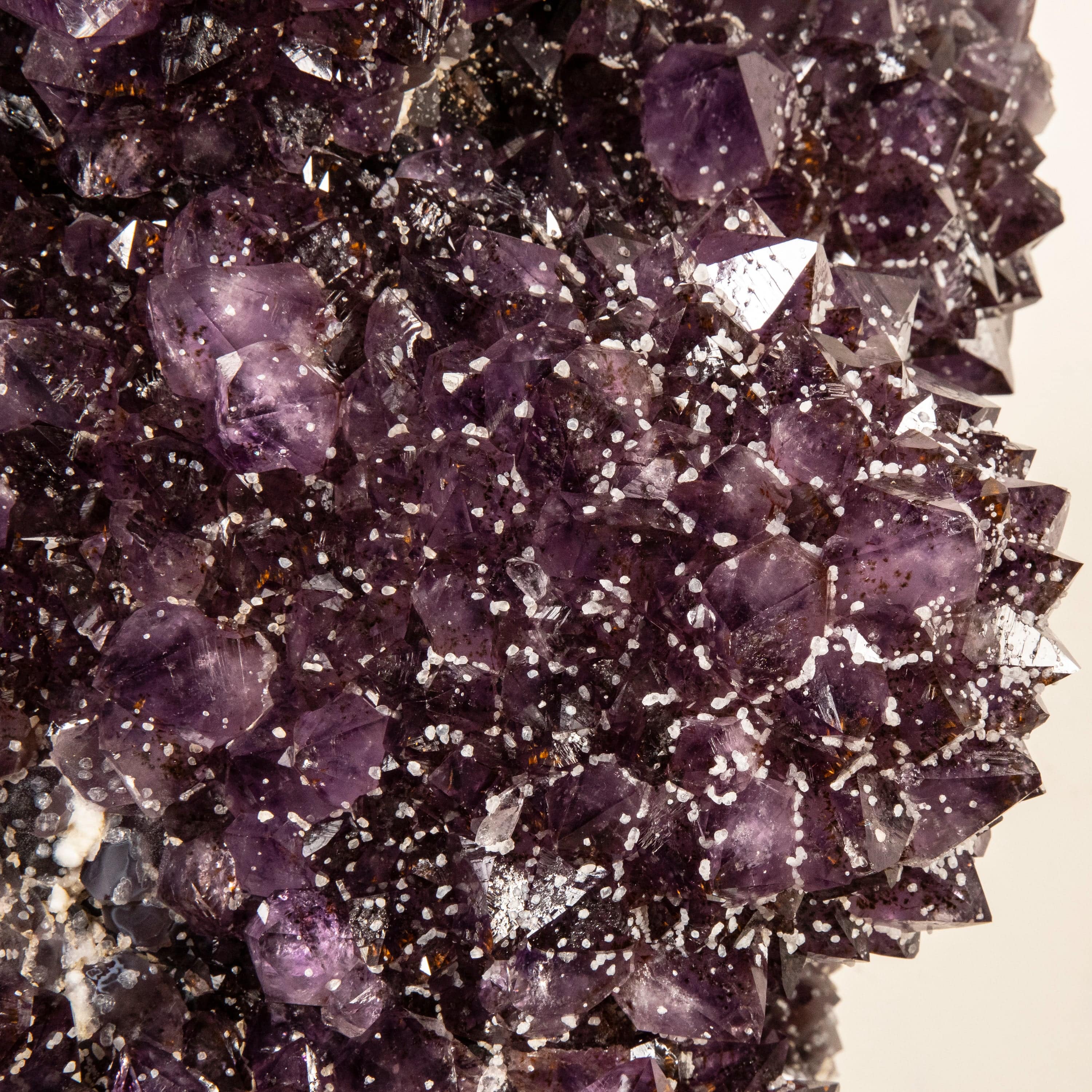 Kalifano Amethyst Amethyst Geode - 38 in. / 174 lbs BAG30000.003