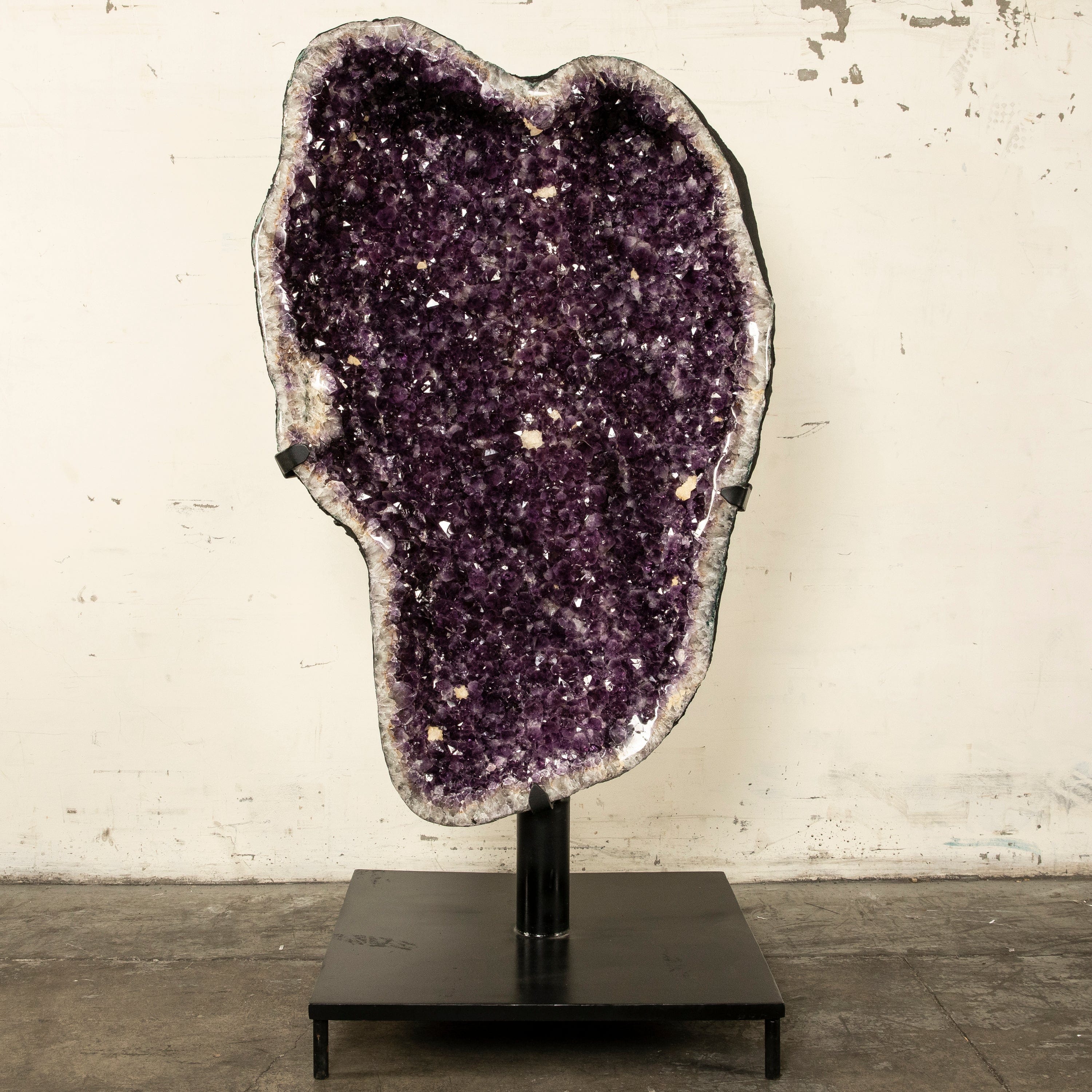 Kalifano Amethyst Amethyst Geode - 73 in. / 719 lbs BAG140000.002