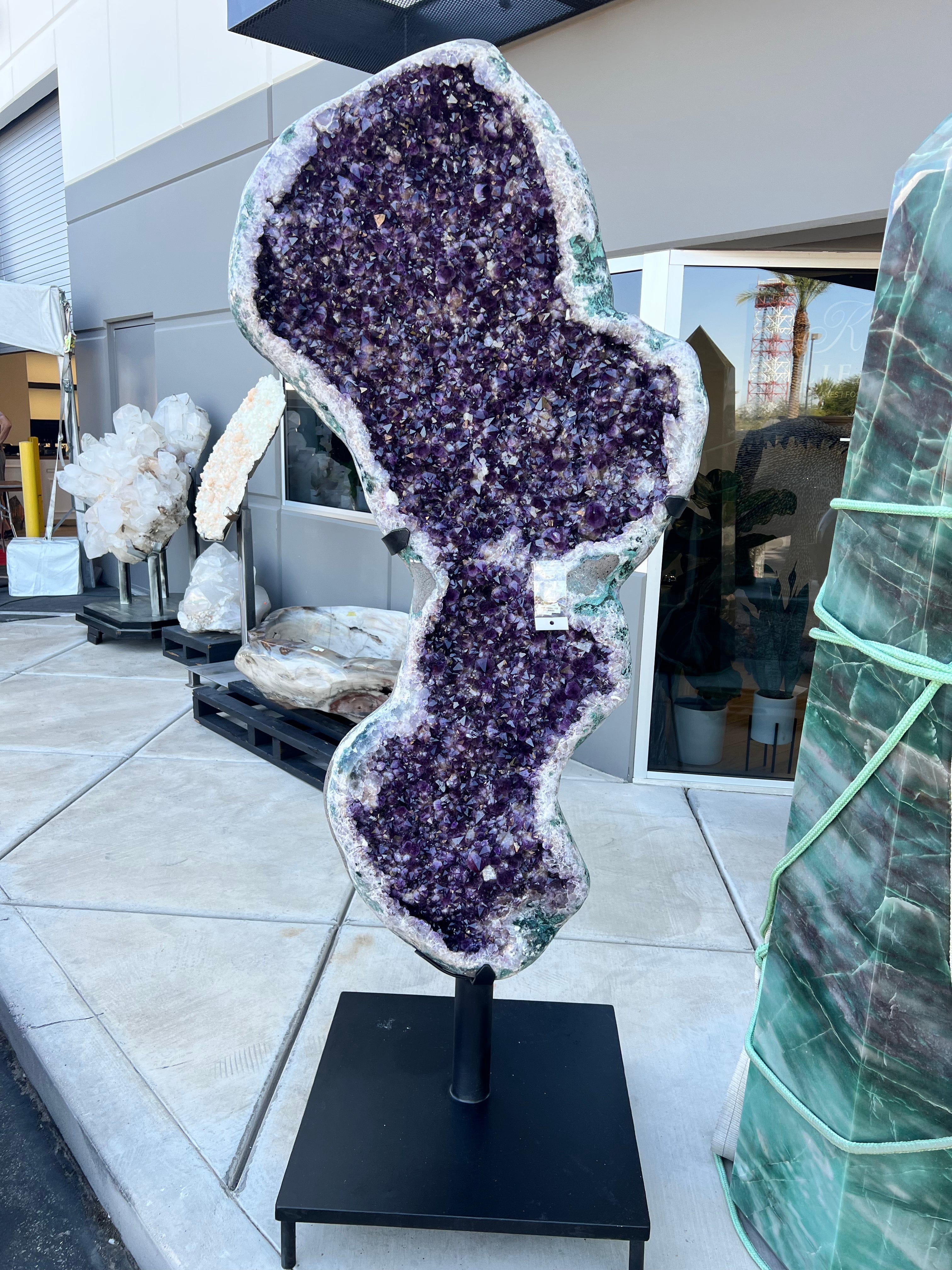 Kalifano Amethyst Amethyst Geode - 81 in. / 512 lbs BAG90000.003