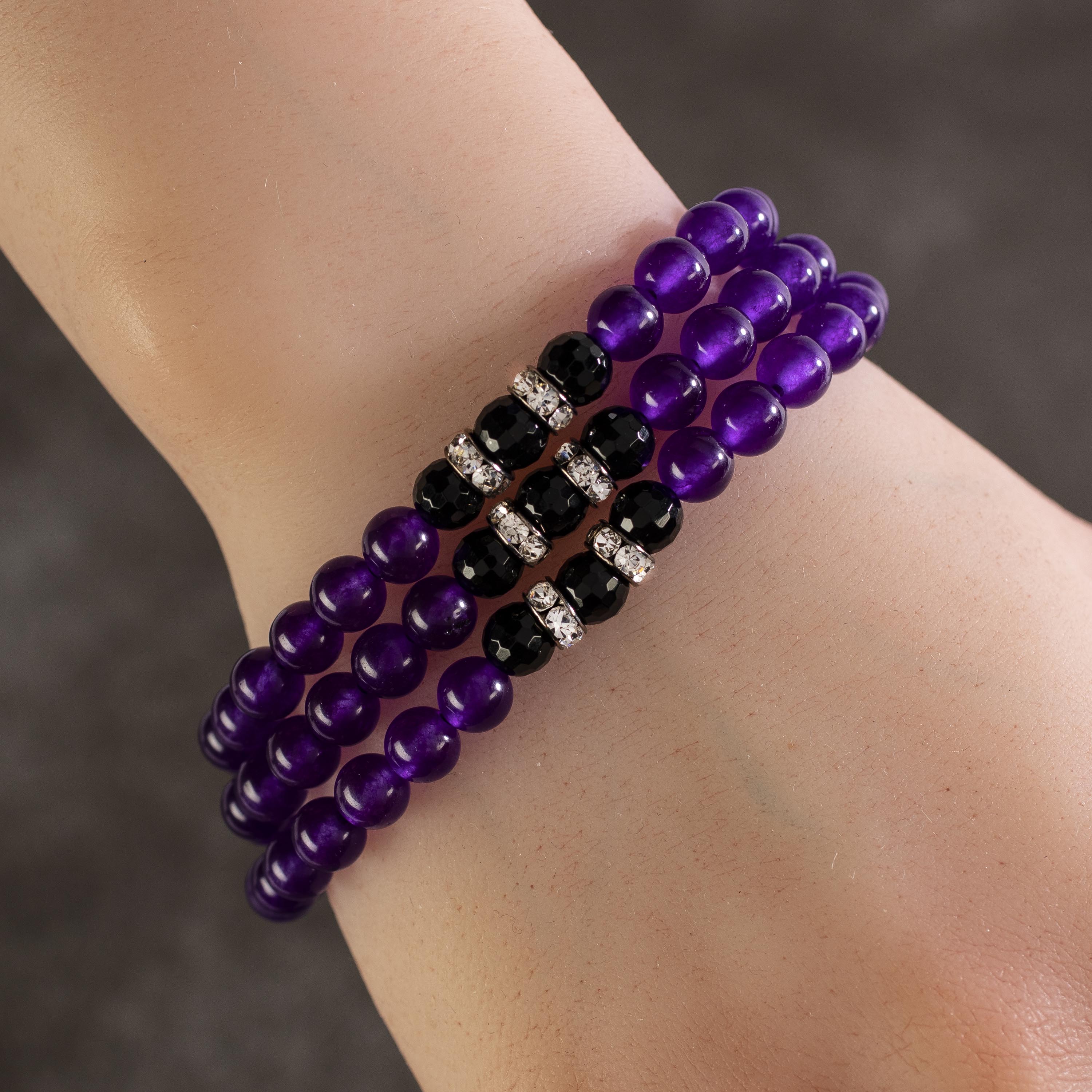 Kalifano Gemstone Bracelets Amethyst 6mm Beads with Black Agate Crystal Accent Beads Triple Wrap Elastic Gemstone Bracelet WHITE-BGI3-036