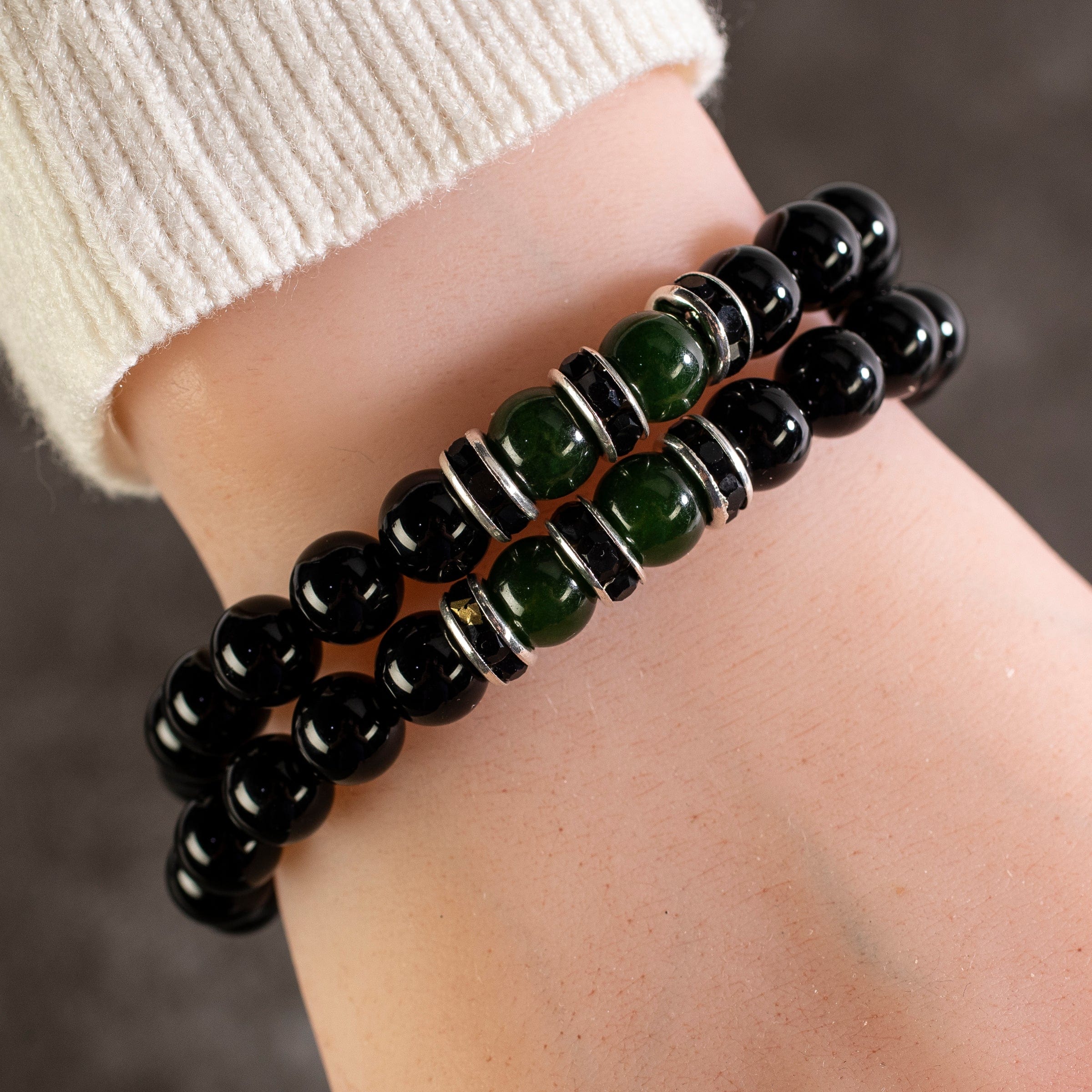 Kalifano Gemstone Bracelets Black Agate 8mm Beads with Green Agate and Black & Silver Accent Beads Double Wrap Elastic Gemstone Bracelet WHITE-BGI2-009