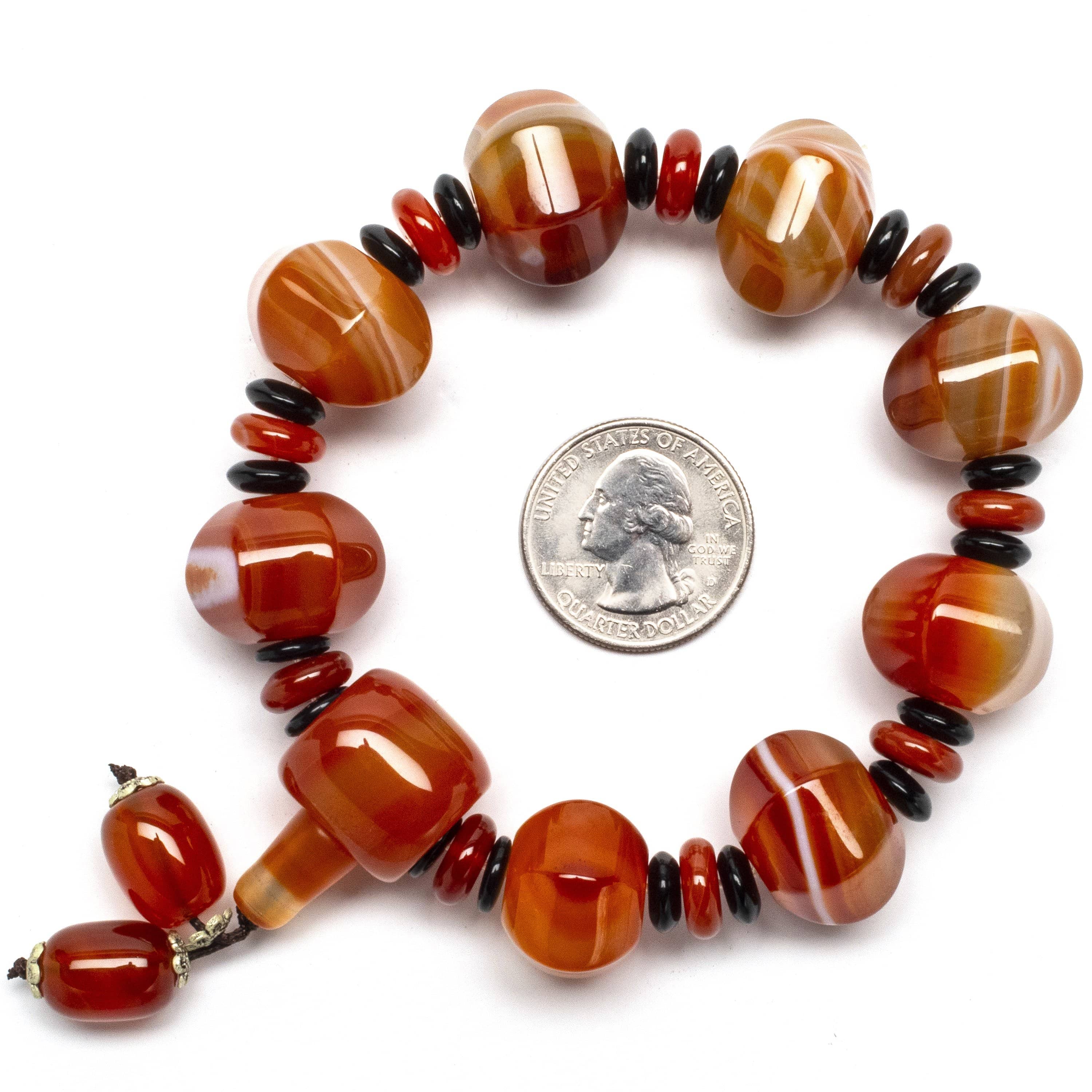 Kalifano Gemstone Bracelets Carnelian with Carnelian and Black Agate Gemstone Elastic Braceletwith Tassel WHITE-BGP-018