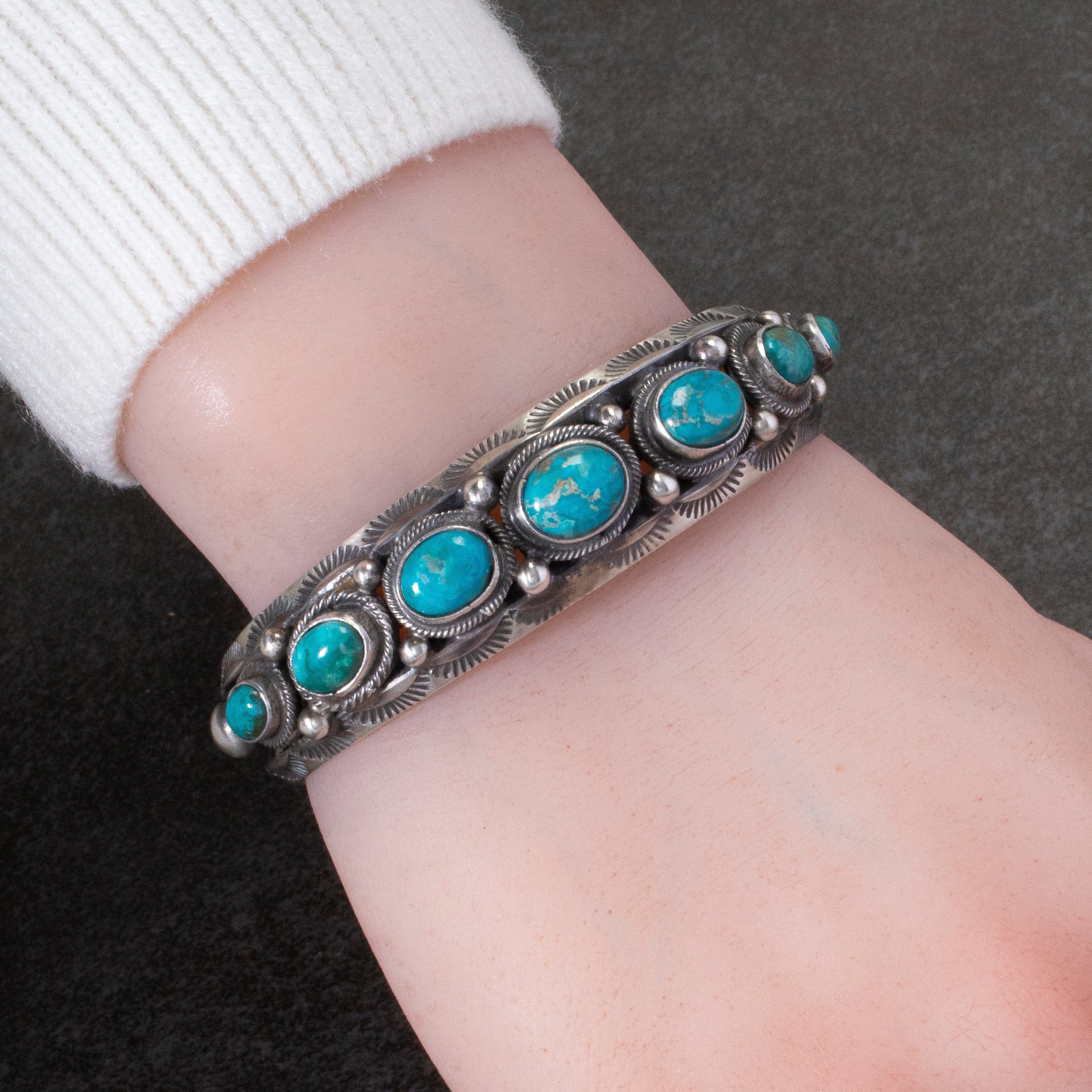 Kalifano Native American Jewelry Bobby Johnson Navajo Fox Turquoise USA Native American Made 925 Sterling Silver Cuff NAB2700.010