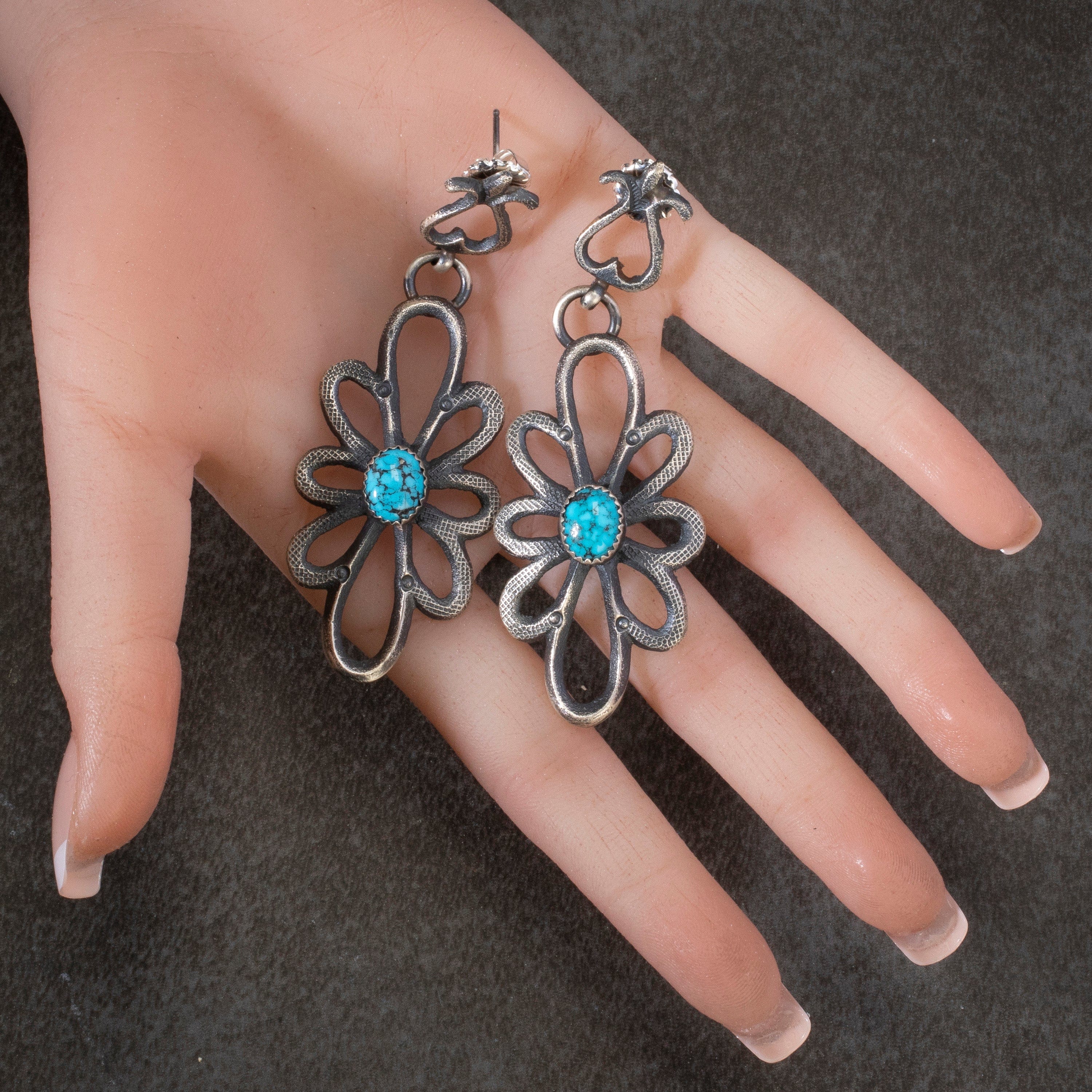 Kalifano Native American Jewelry Eva Billah Navajo Prince Turquoise USA Native American Made 925 Sterling Silver Dangly Flower Earrings with Stud Backing NAE1500.005