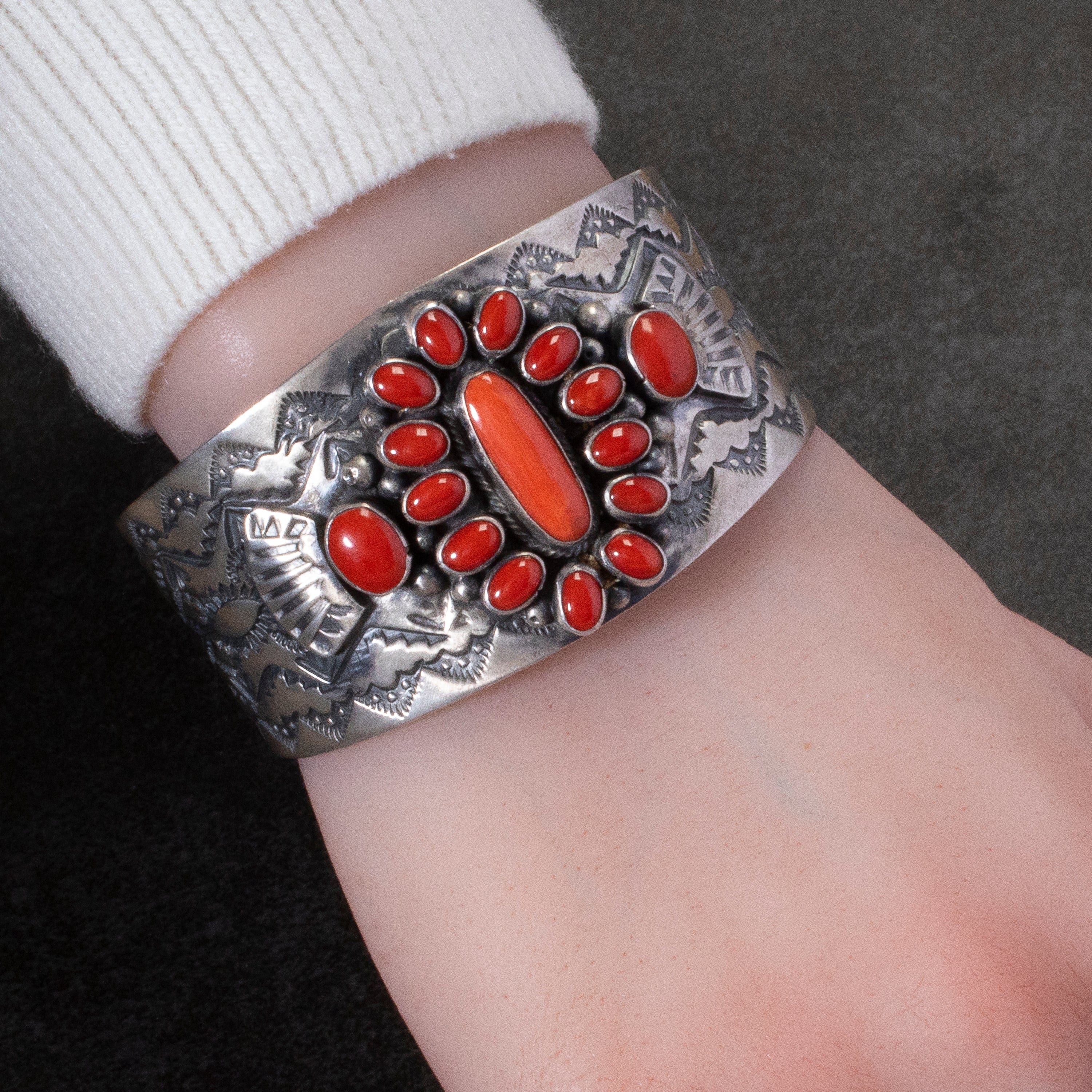 Kalifano Native American Jewelry Sheila Tso Navajo Coral USA Native American Made 925 Sterling Silver Cuff NAB4200.002